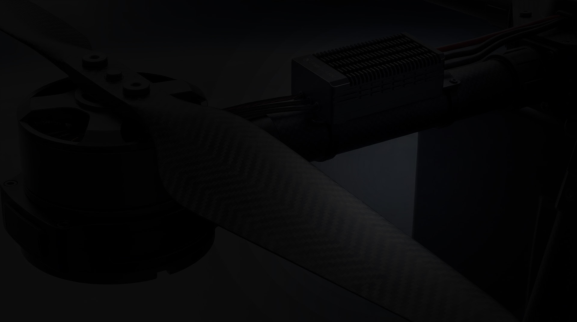 UE100F
